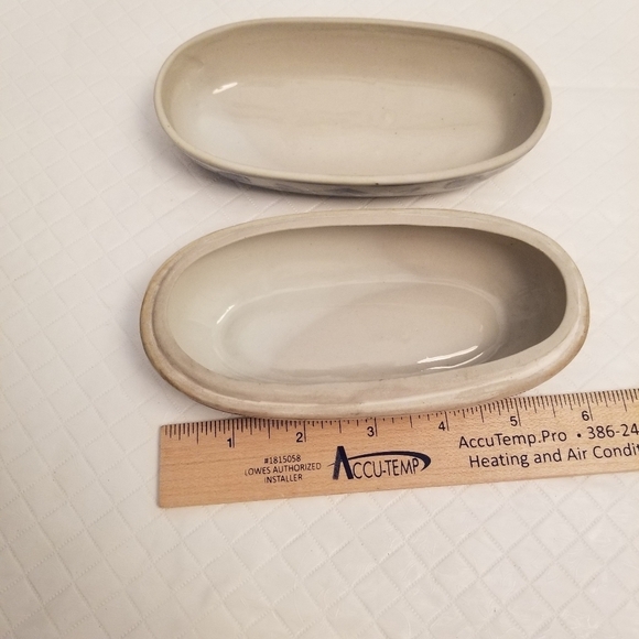 Vintage Blue and White Ceramic Trinket Box - Picture 4 of 5